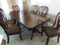 Beautiful Dining Table + 6 Chairs + Leaf- Hardwood- New Cond.