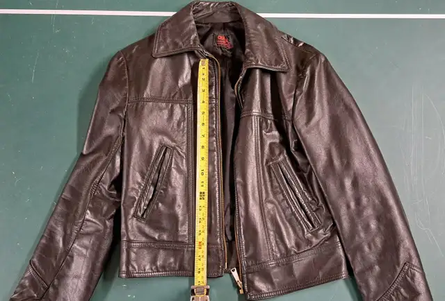 Vintage Men's Champion Leather Goods Leather Jacket Medium in Men's in Oshawa / Durham Region - Image 2