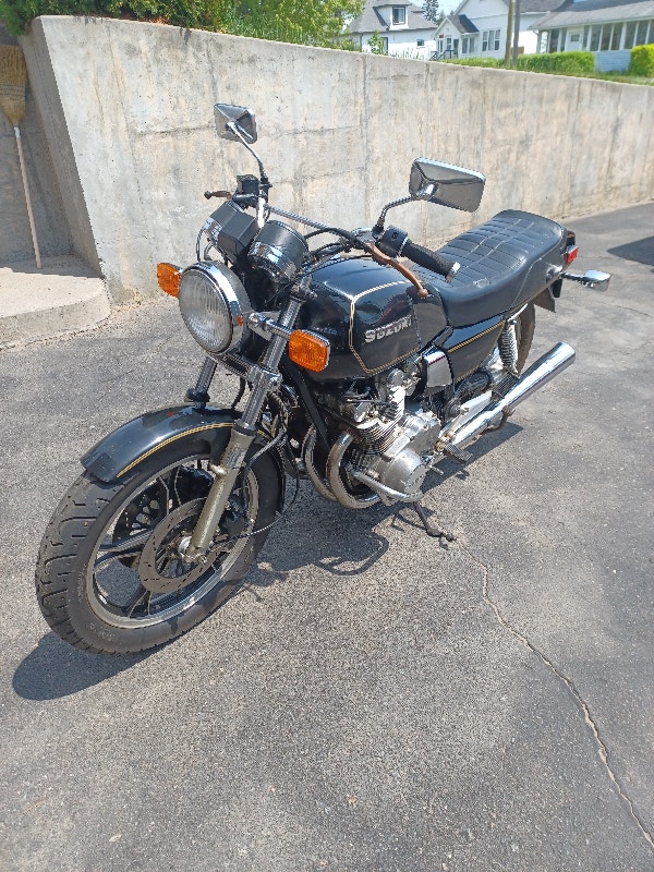 1982 Suzuki Motorcycle Street, Cruisers & Choppers Thunder Bay Kijiji