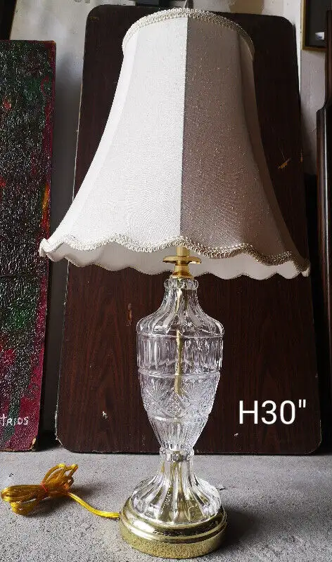 Table lamps,floor lamp in Indoor Lighting & Fans in Markham / York Region - Image 8