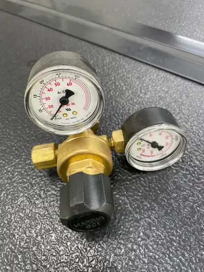 Régulateur mono-étage / Harris model 601 regulator, View more