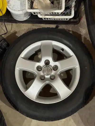 Set of four 16” Toyota Rims with Hankook winter tires. Bolt pattern 5x 114.3, Rim width 6.5” Centre...