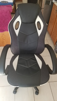 Modern Desk Chair in New condition