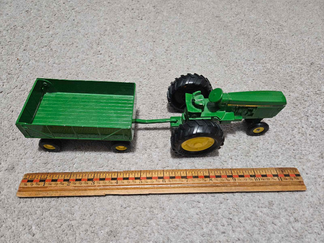 John Deere Tractor and Wagon in Toys & Games in Regina - Image 2