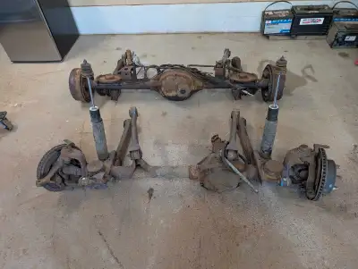 Dana 30 et Dana 35 3.73 Jeep TJ à vendre Fit TJ 1997 à 2006 En bon état, aucun lousse, aucune fuite...