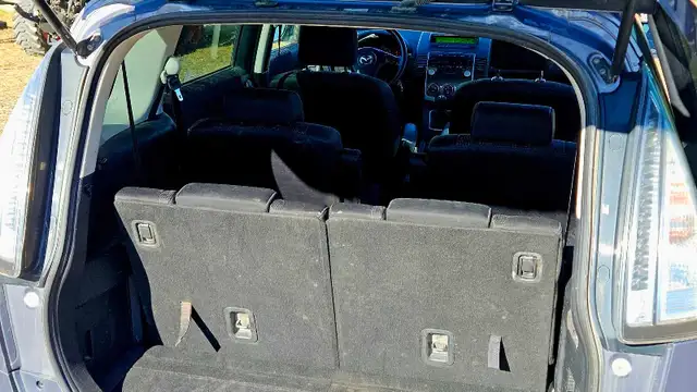 Mazda 5 2009604128124684871689