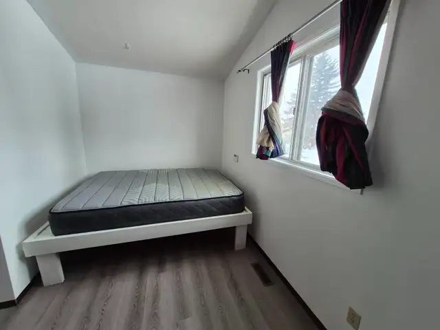 Room For Rent Close Century Park LRT Utility Included