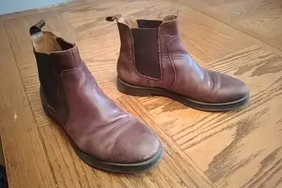 LEATHER BOOTS BY ZARA SIZE 39 EURO $5, View more