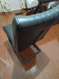 Wazo Modern Leather Chair