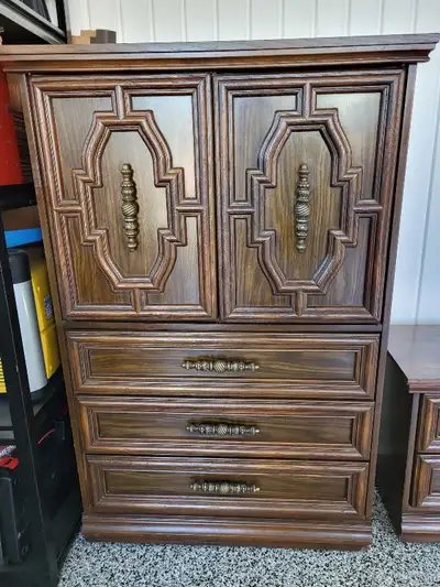 Commode en bois, View more