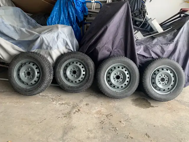 Honda Snow tires.Battery charGmc/Chevy2500 truck parts.M&S tire. in Motorcycle Parts & Accessories in Calgary - Image 3