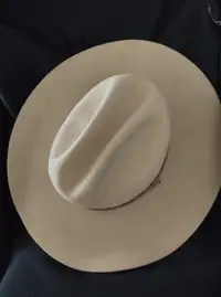 Justin Men's 6X Western Felt Hat, Excellent Cond. -- Yorkton