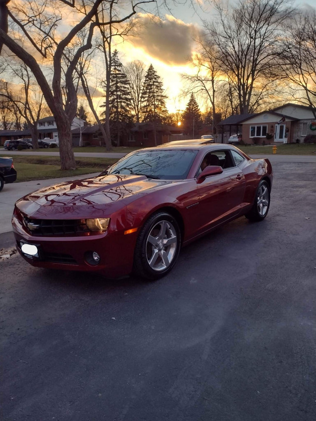 2011 Chevrolet Camaro 2dr Cpe 1LT in Cars & Trucks in Windsor Region