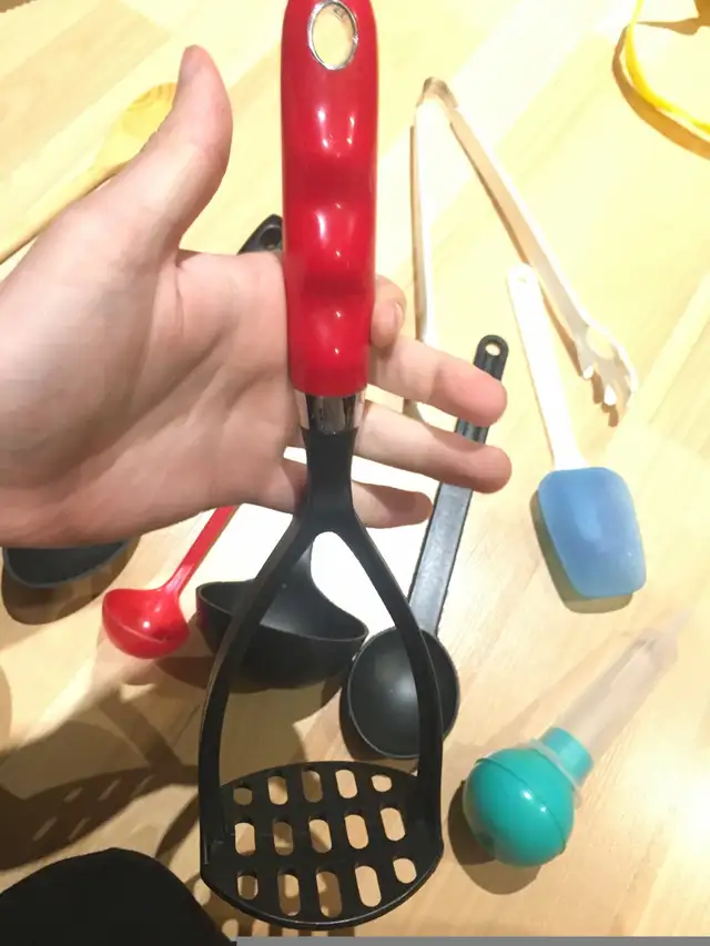 Kitchen utensils lot  in Kitchen & Dining Wares in Mississauga / Peel Region - Image 6
