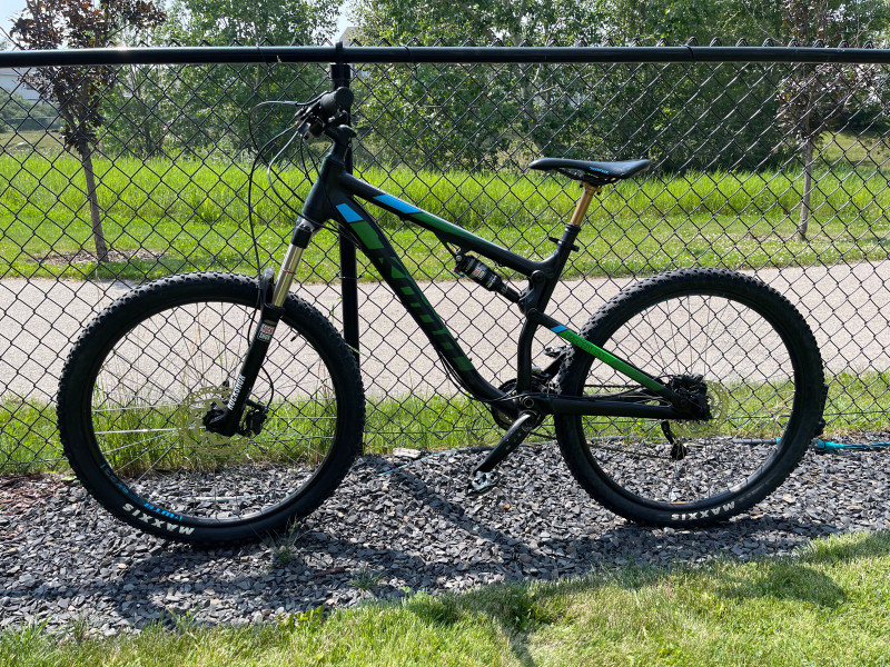 KONA マウンテンバイク PRECEPT 150　Mサイズ　2017年モデル 2017 Kona Precept 15 - Bicycle Details - BicycleBlueBook.com