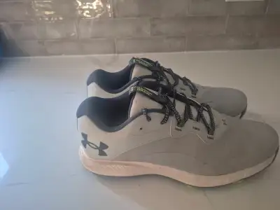 Under Armour mens golf shoes size 10/ Almost like new, View more