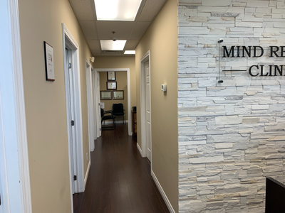 We are offering 1 or 2 beautifully designed office spaces for license in a prime specialist clinic l...