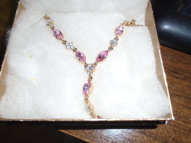 NEW Necklace with Pink Stones $35. in Jewellery & Watches in Thunder Bay