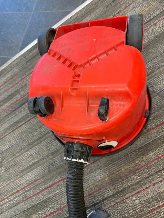 vacuum cleaner63771549630337122