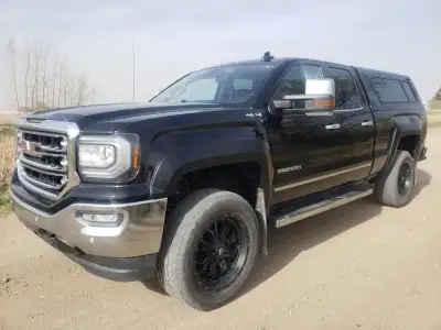 2018 GMC Sierra 1500 SLT Fully Loaded | Alberta Truck | Just Passed SK Safety Ready to roll! This Si...
