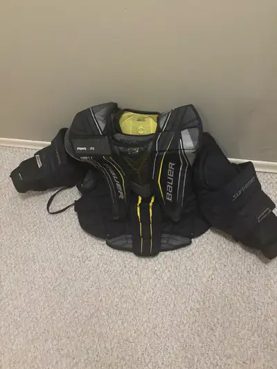 Bauer supreme 2s Pro senior medium chest protector , View more
