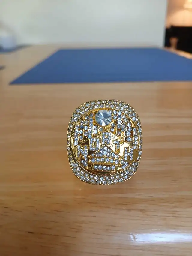 TORONTO RAPTORS CHAMPIONSHIP REPLICA RINGS 