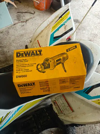 DeWalt heavy duty cut out tool Corded, never been used bought it brand new Call or text 6138578508