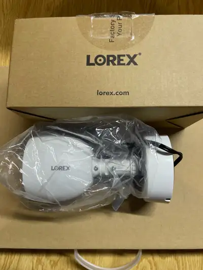 Brand New Lorex Camera C883DA-Z 4K Ultra HD Resolution Deterrence Technology Color Night Vision Wide...