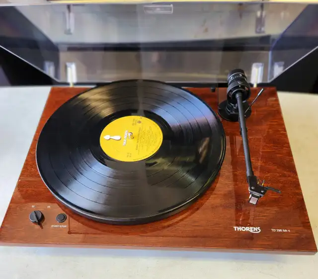 THORENS TD-295 MK IV DRIVE BELT TURNTABLE in Stereo Systems & Home Theatre in City of Toronto - Image 2
