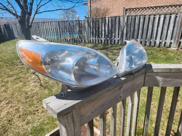 Toyota Matrix Used Headlights in Auto Body Parts in Trenton - Image 3