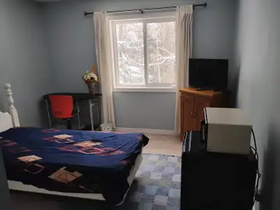 Beautiful, large carpeted bedroom for rent in quiet high end neighborhood of Owen Sound. Looking for...