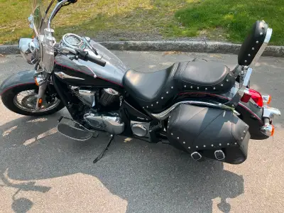 Moto Kawasaki Vulcin 2023, 500 km, toute équipée, comme neuve