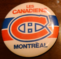 Vintage large French Montreal Canadiens button/pin