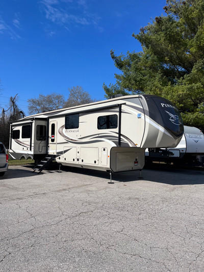 2020 jayco pinnacle fifth wheel 