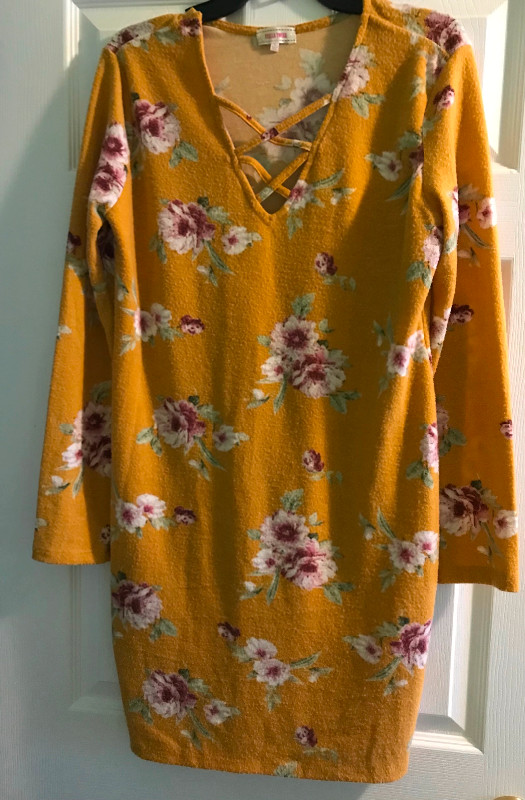 Brand New Stella Tweed dress in Women's - Dresses & Skirts in Ottawa