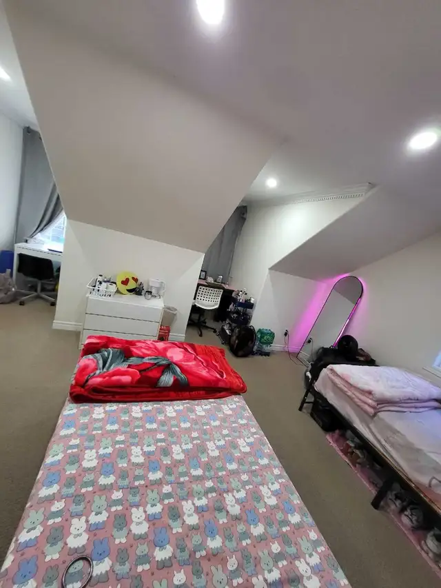 Shared Room on upper level , Peterborough in Room Rentals & Roommates in Peterborough - Image 5