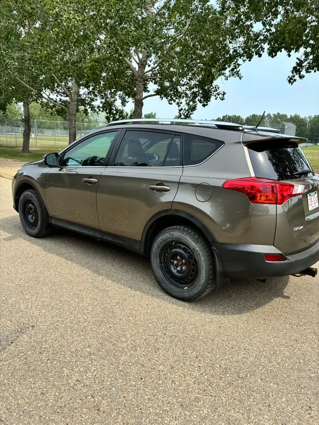 2014 Toyota Rav 4 AWD XLE for sale