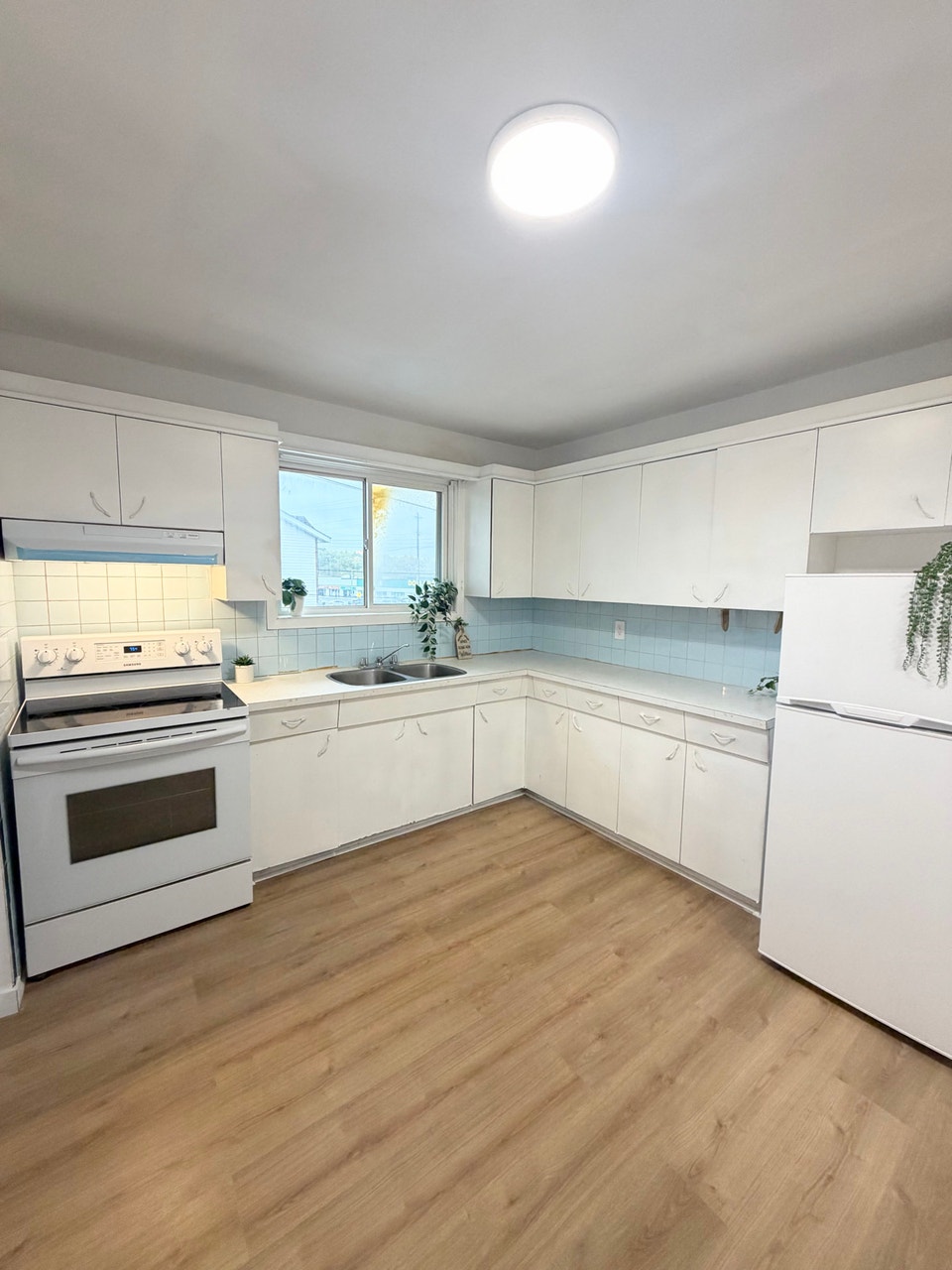 For Rent: 1 Bed, 1 Bath Apartment – $1,495 + Hydro 1