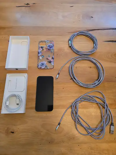 Apple iPhone 13 256GB Dark Blue This iPhone is 3 years old, but in great condition. We’ve upgraded o...