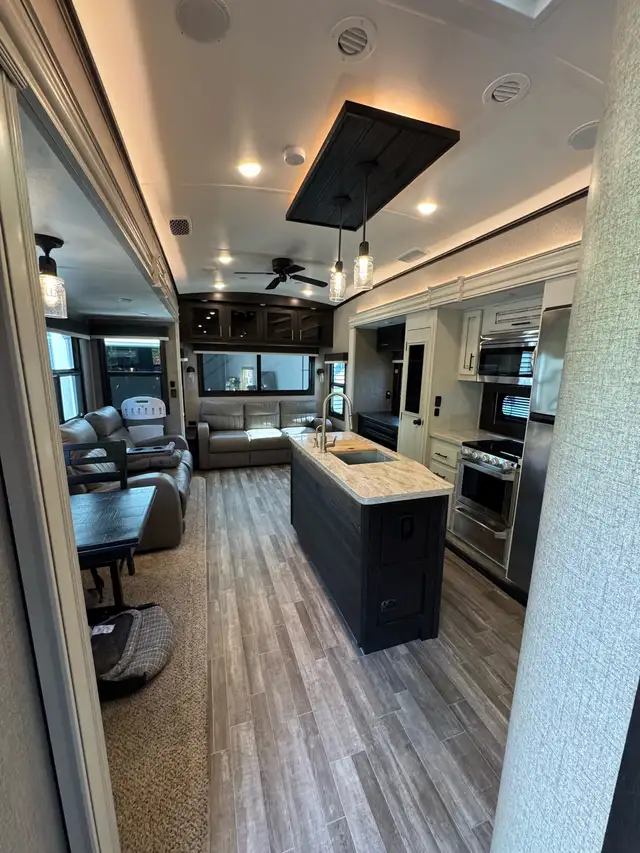 2020 Jayco NorthPoint 377RLBH in Travel Trailers & Campers in City of Halifax - Image 5
