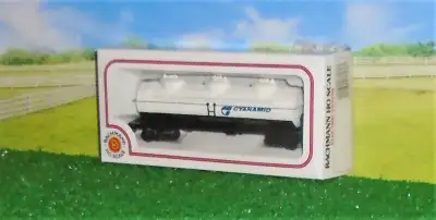 Modèle Bachmann...Wagon citerne "Cyanamid" comme neuf dans boîte...Echelle HO...Merci de regarder me...