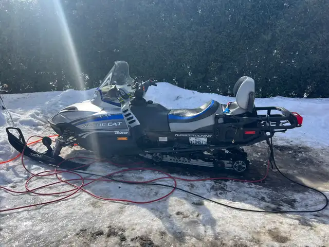 skidoo artic cat 2006 660 turbo comme neuf in Snowmobiles in Trois-Rivières - Image 4