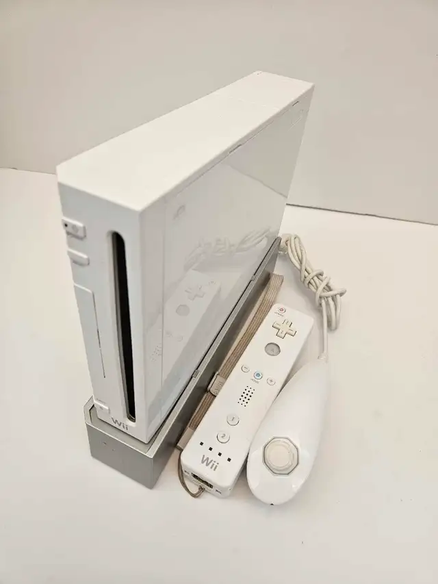 Nintendo Wii and games63234989016451121