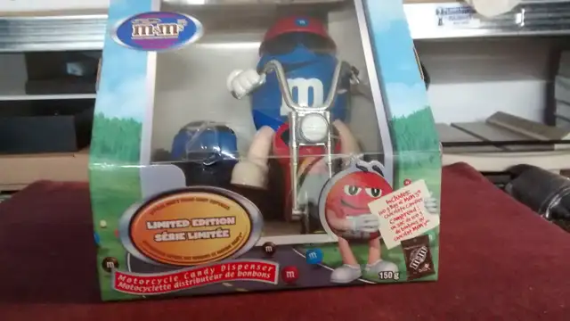 M&M candy dispensers in Arts & Collectibles in London - Image 8