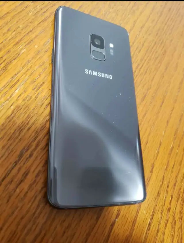Samsung galaxy s9 in Cell Phones in Lethbridge - Image 3