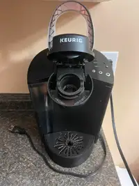 KEURIG, COFFEE MACHINE