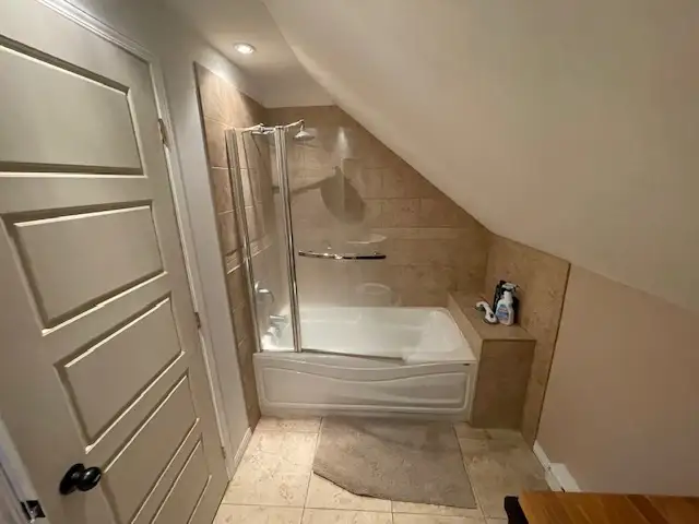 Detach3-Bed Cottage –Private Yard, ACs, Near Dix30REM July-1st in Quebec in Canada - Image 13