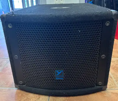 Yorkville Elite Series LS200P Powered Subwoofer 10 in. Bass Driver - come in for a demo The élite LS...