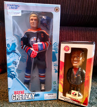 ⬇️Lot of : 12" Wayne Gretzky Starting Lineup figure & Bobblehead