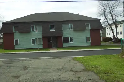 This 2 bedroom apartment is located at 145 Upper Prince St. The apartment is on the main floor. Fres...